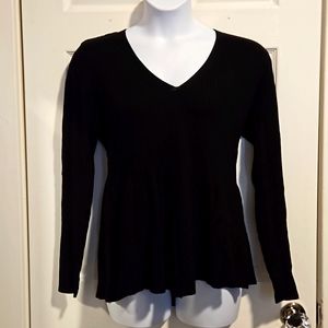 Lane Bryant, v-neck, pemblum top, black, sweater. Size 18-20.